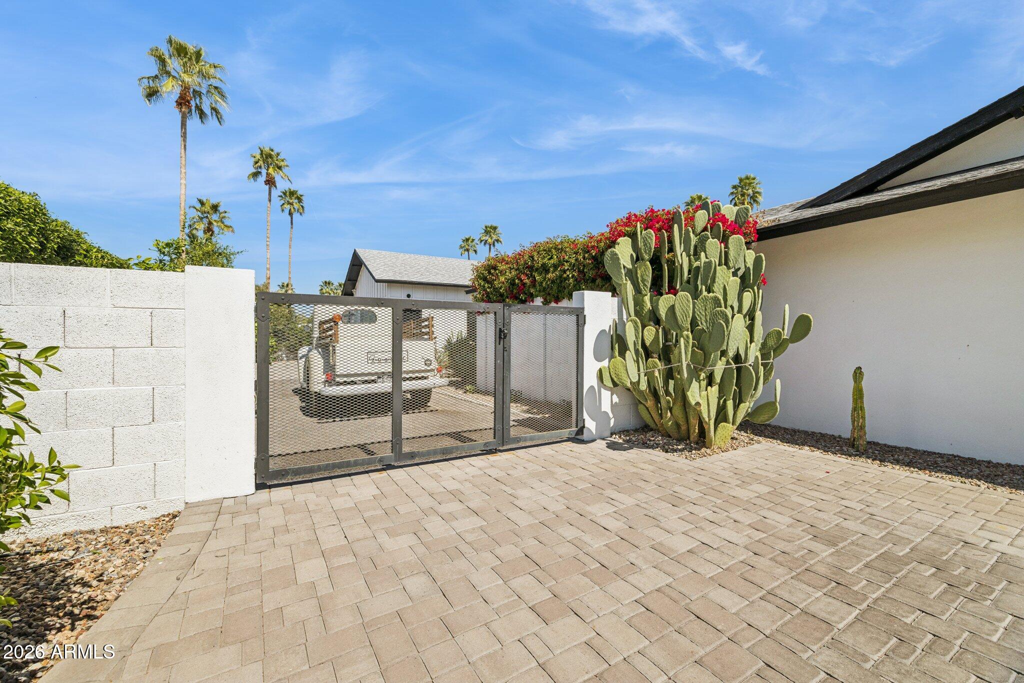 RANCHO SAGUARO UN - Residential