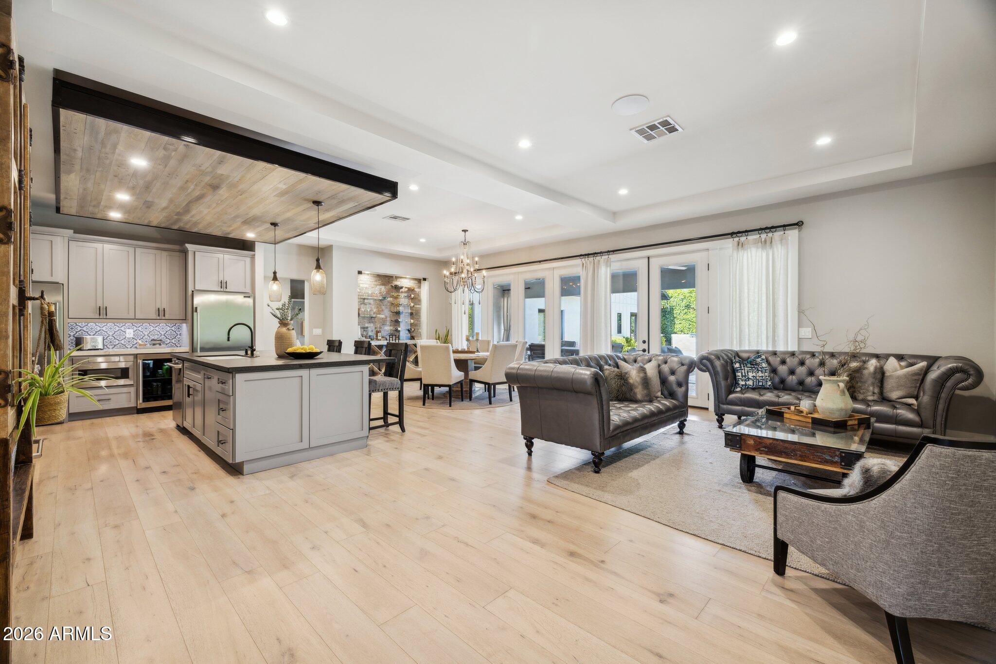RANCHO SAGUARO UN - Residential