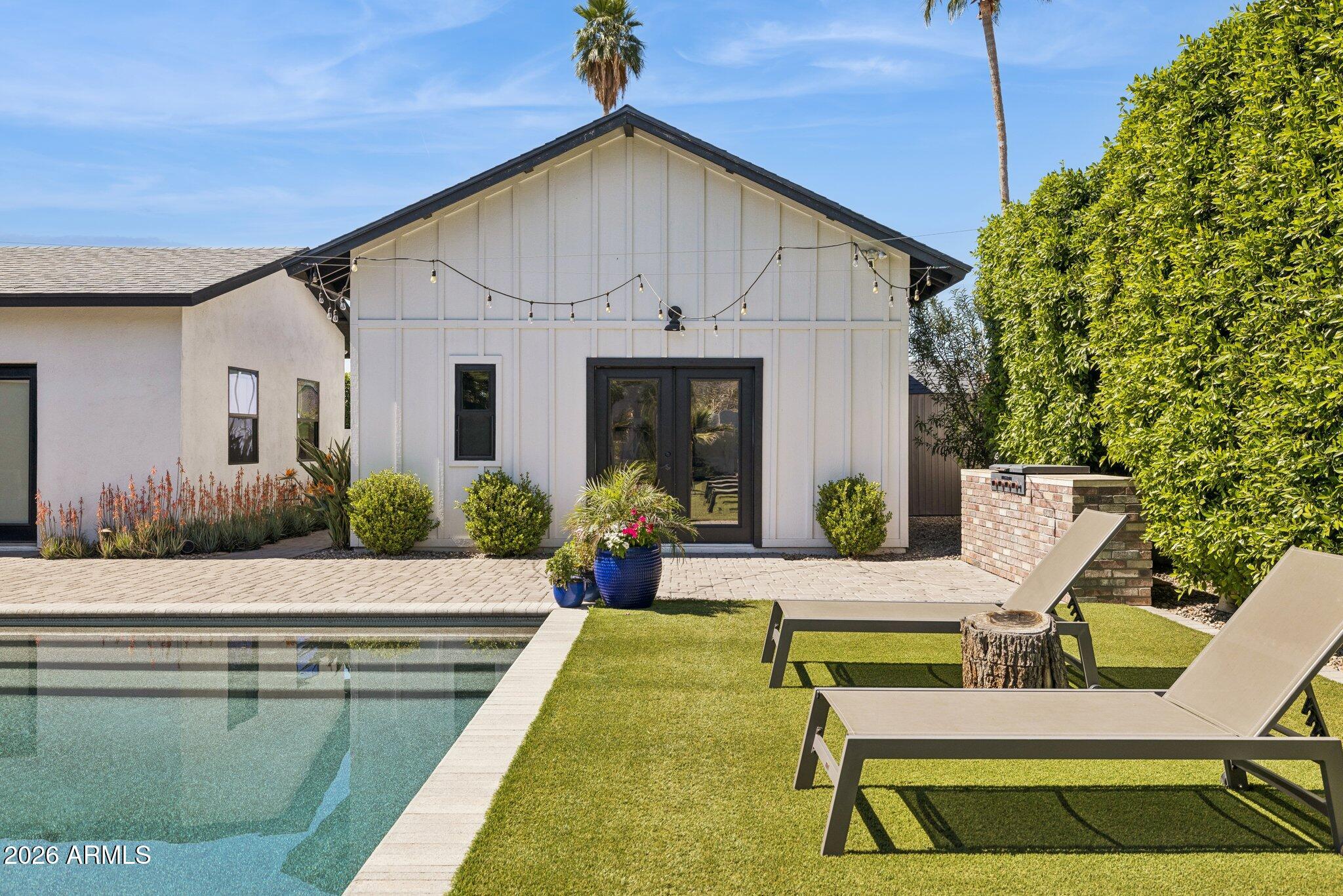 RANCHO SAGUARO UN - Residential