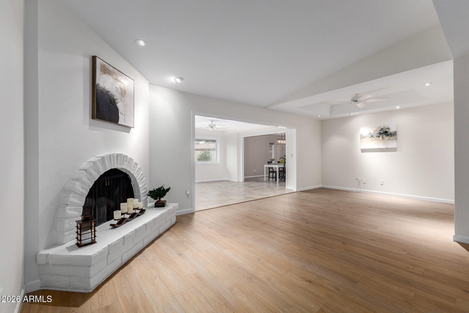 8361 E VIA DE LA ESCUELA --