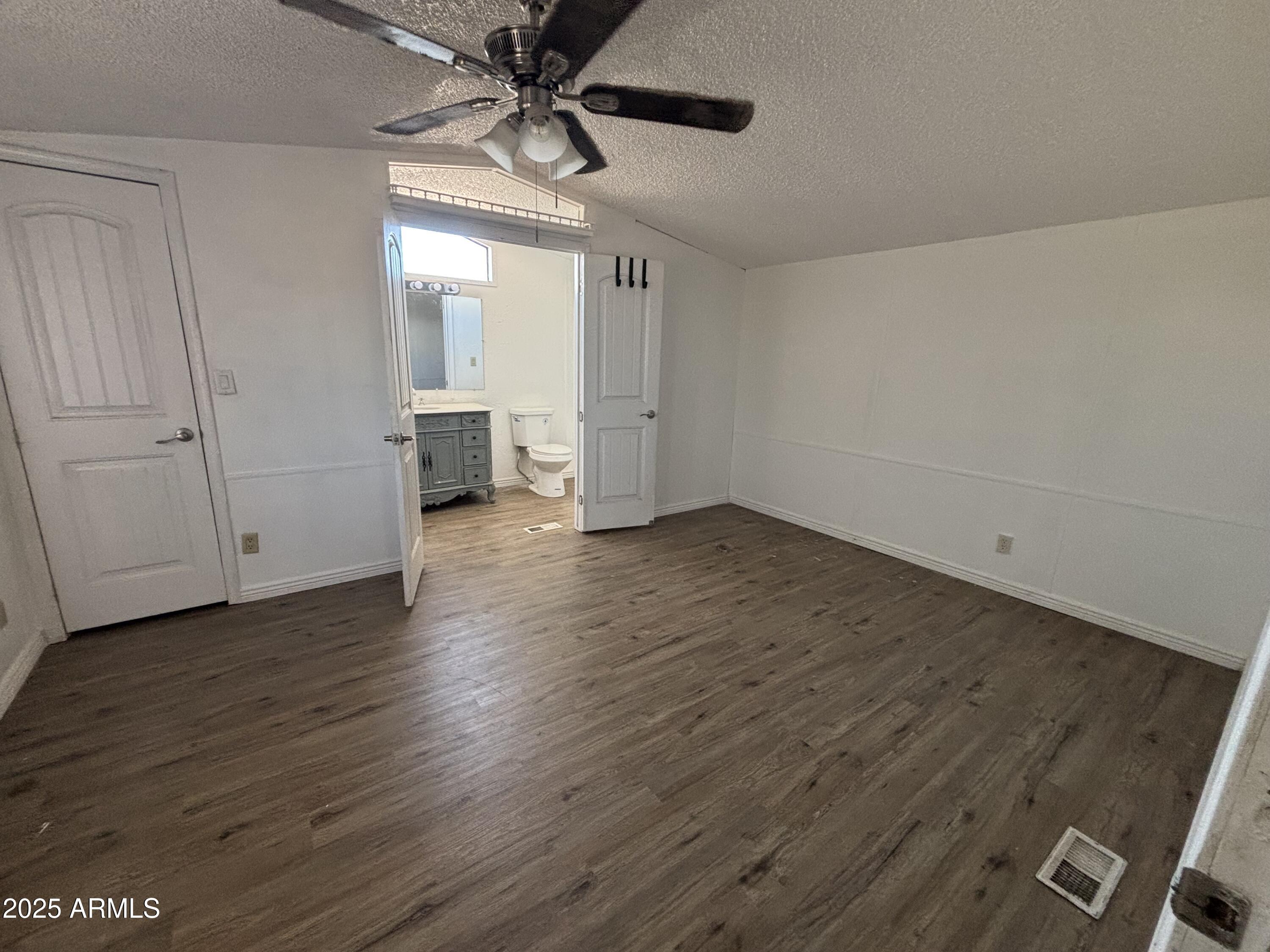 24215 E Logan Boulevard