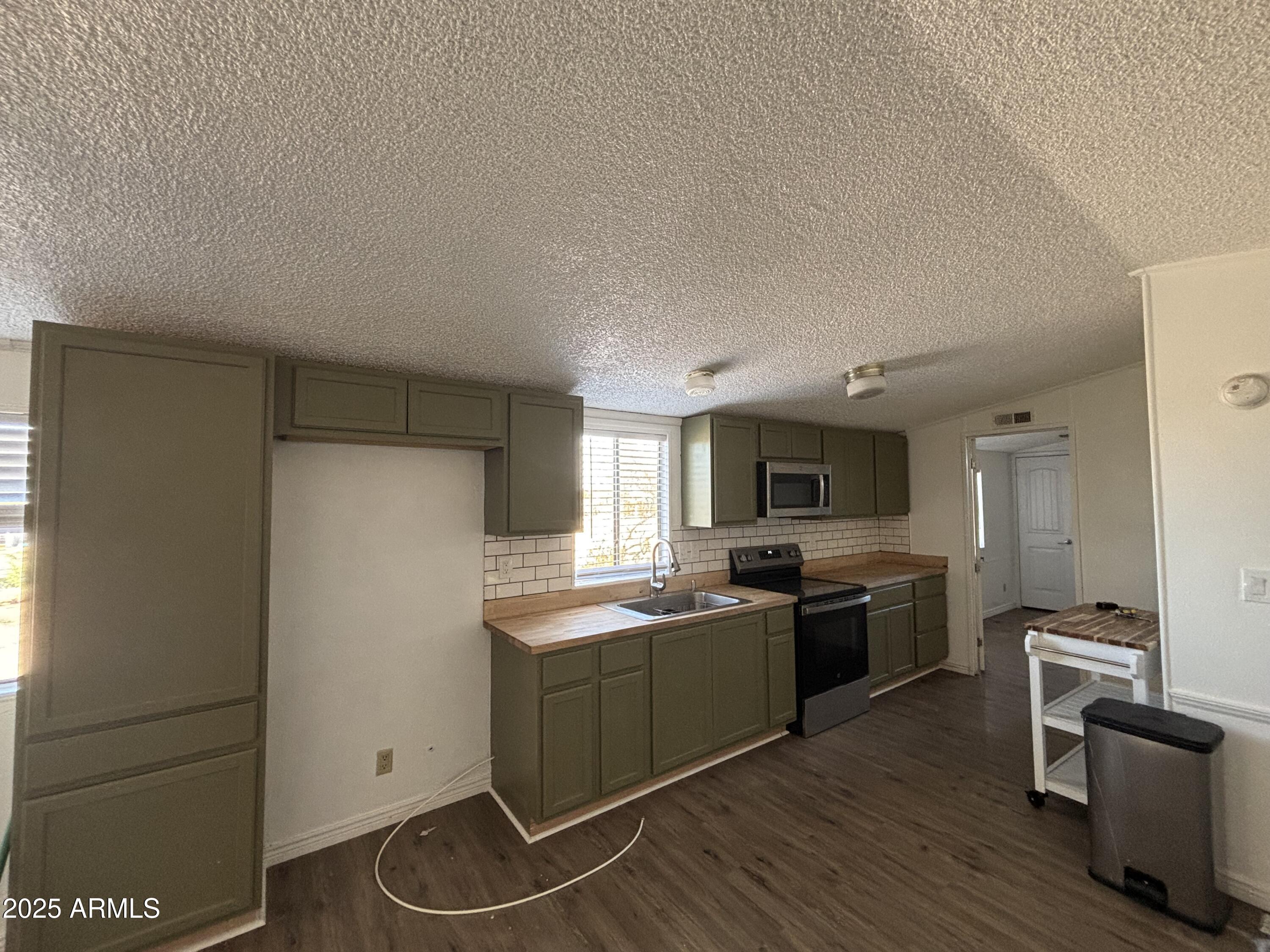 24215 E Logan Boulevard