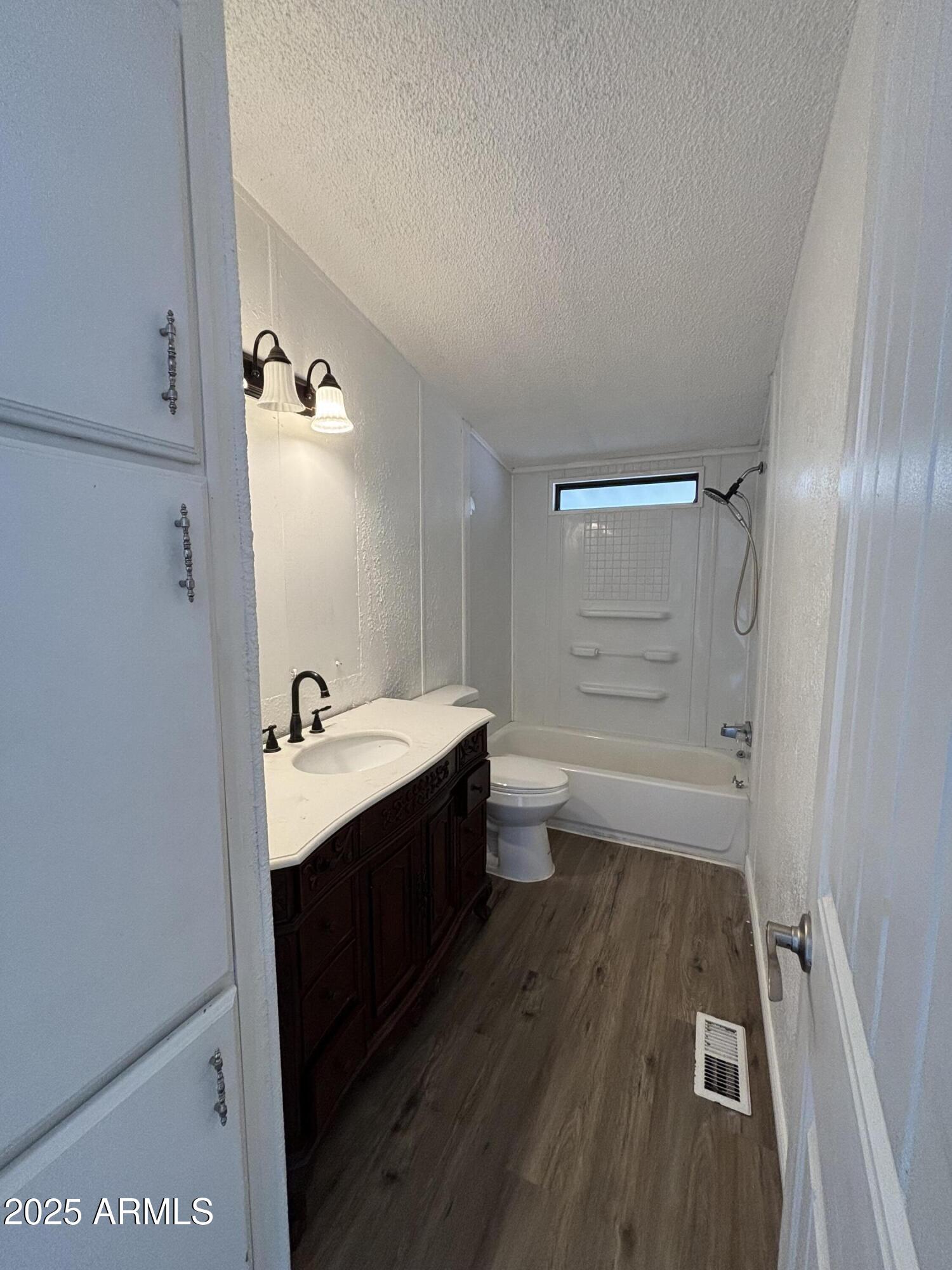 24215 E Logan Boulevard