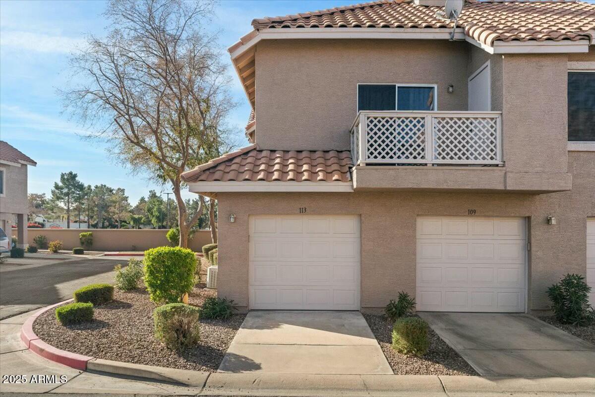1633 E LAKESIDE Drive 113