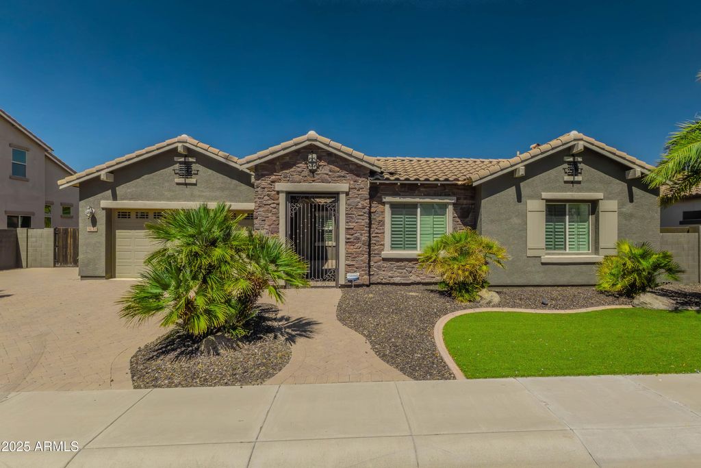 Photo of 3132 E Athena Court, Gilbert, AZ 85297 (MLS # 6921581)