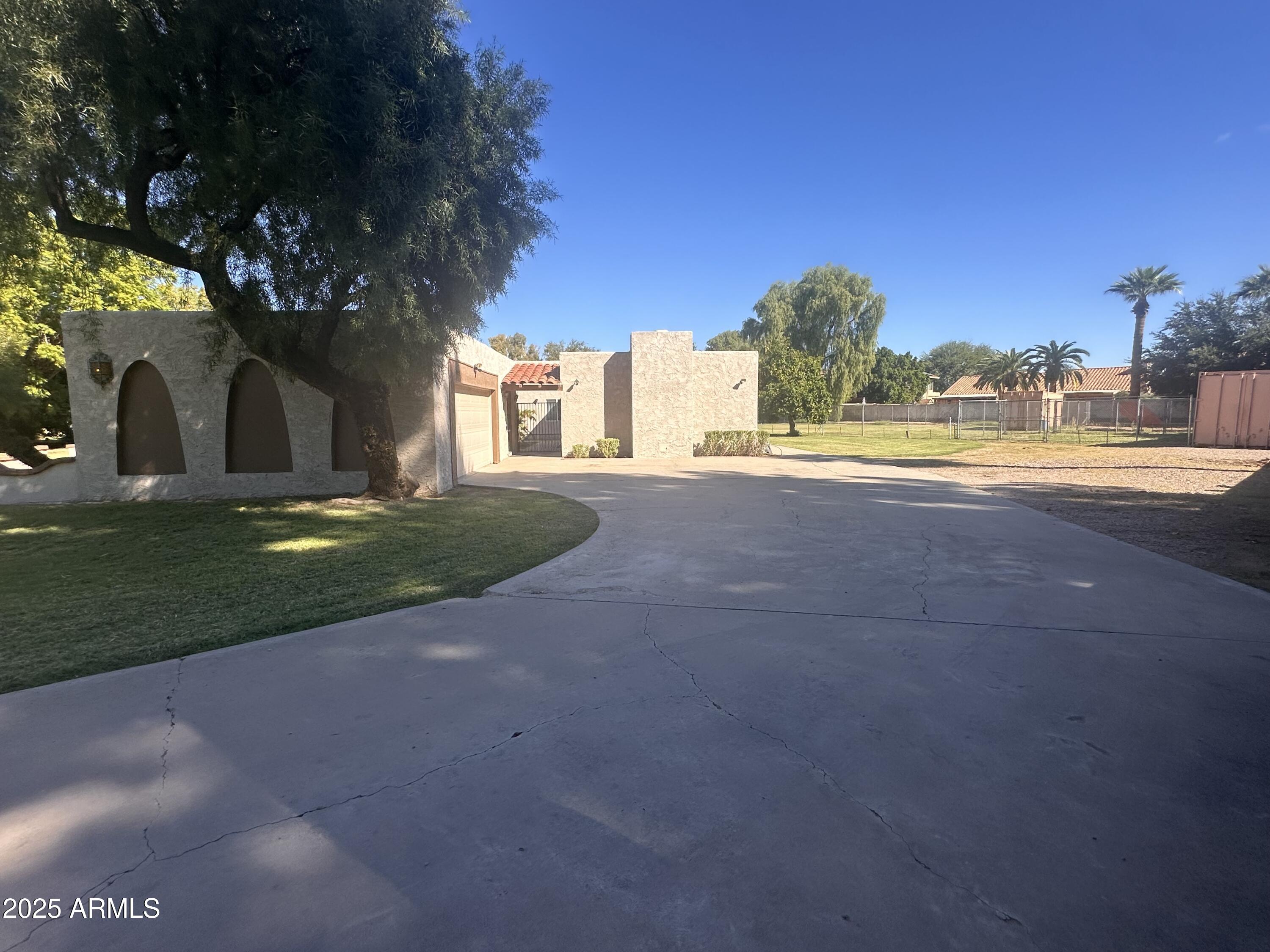 2510 W MARLBORO Drive