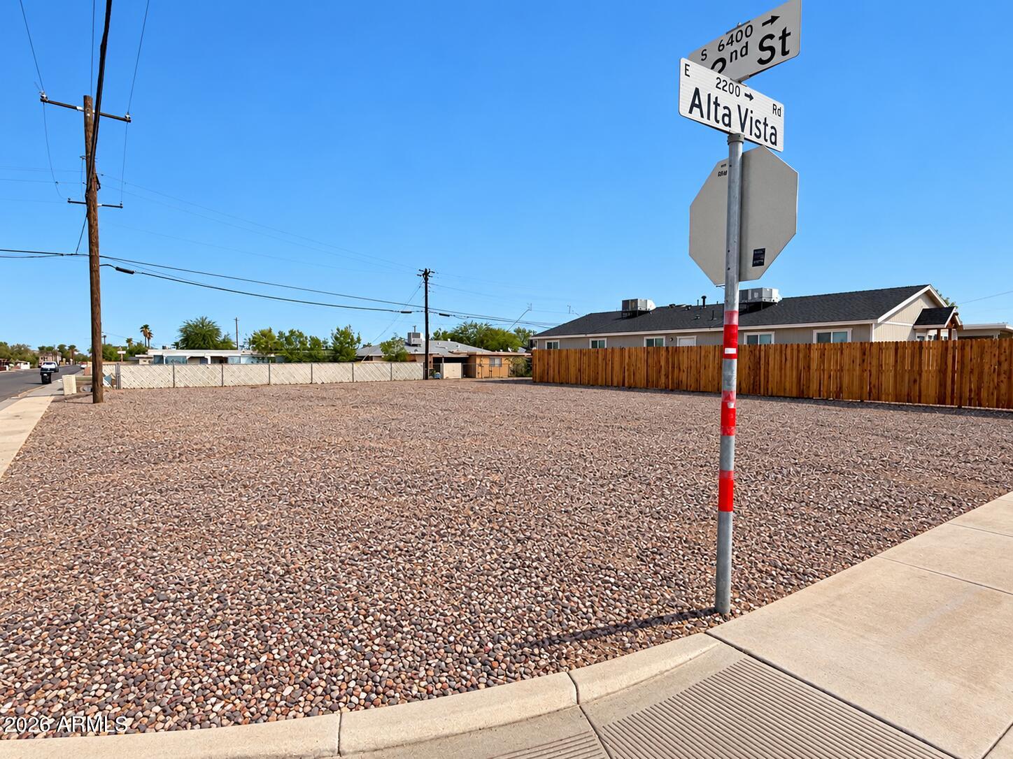 2202 E ALTA VISTA Road 1