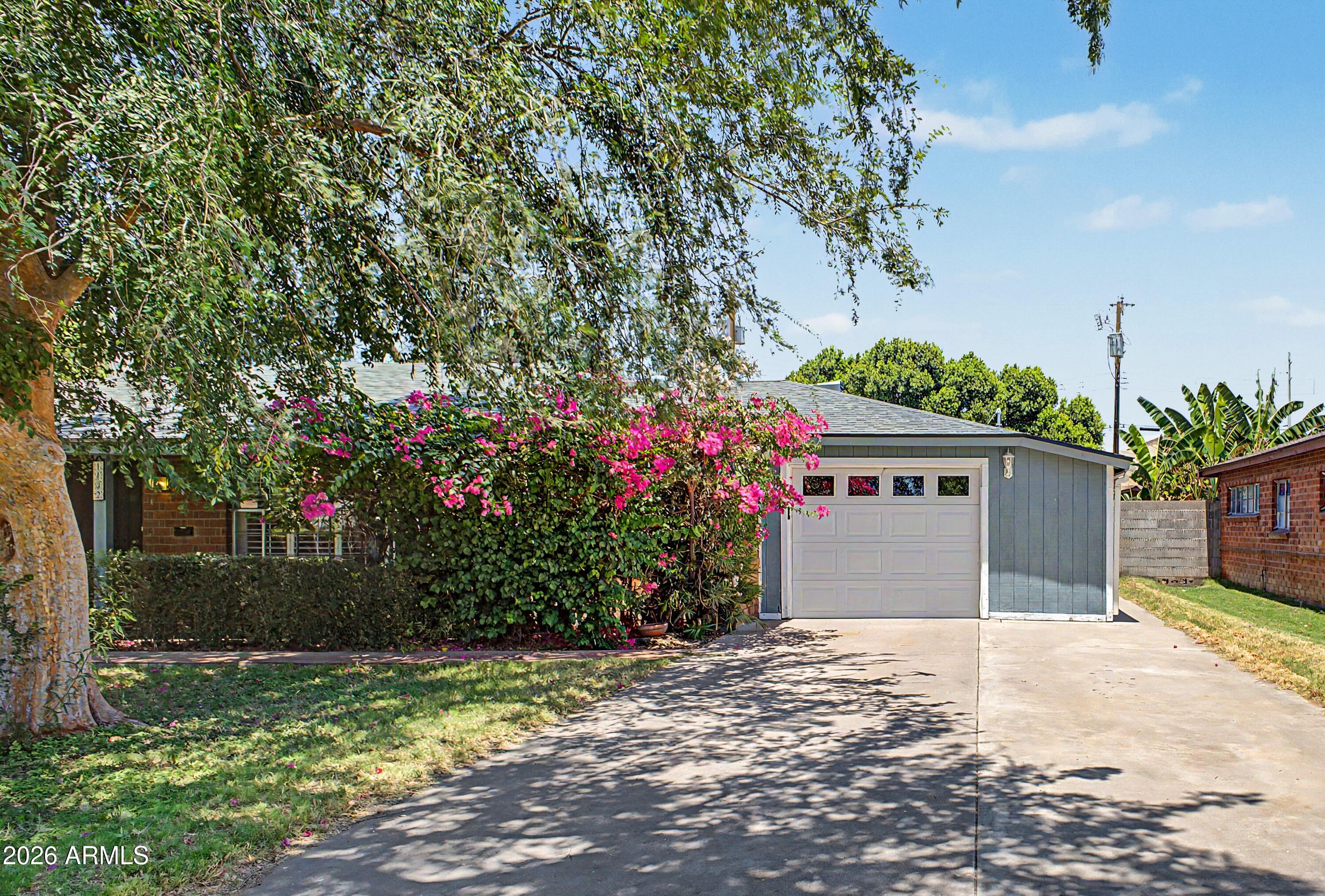 1132 E FLYNN Lane