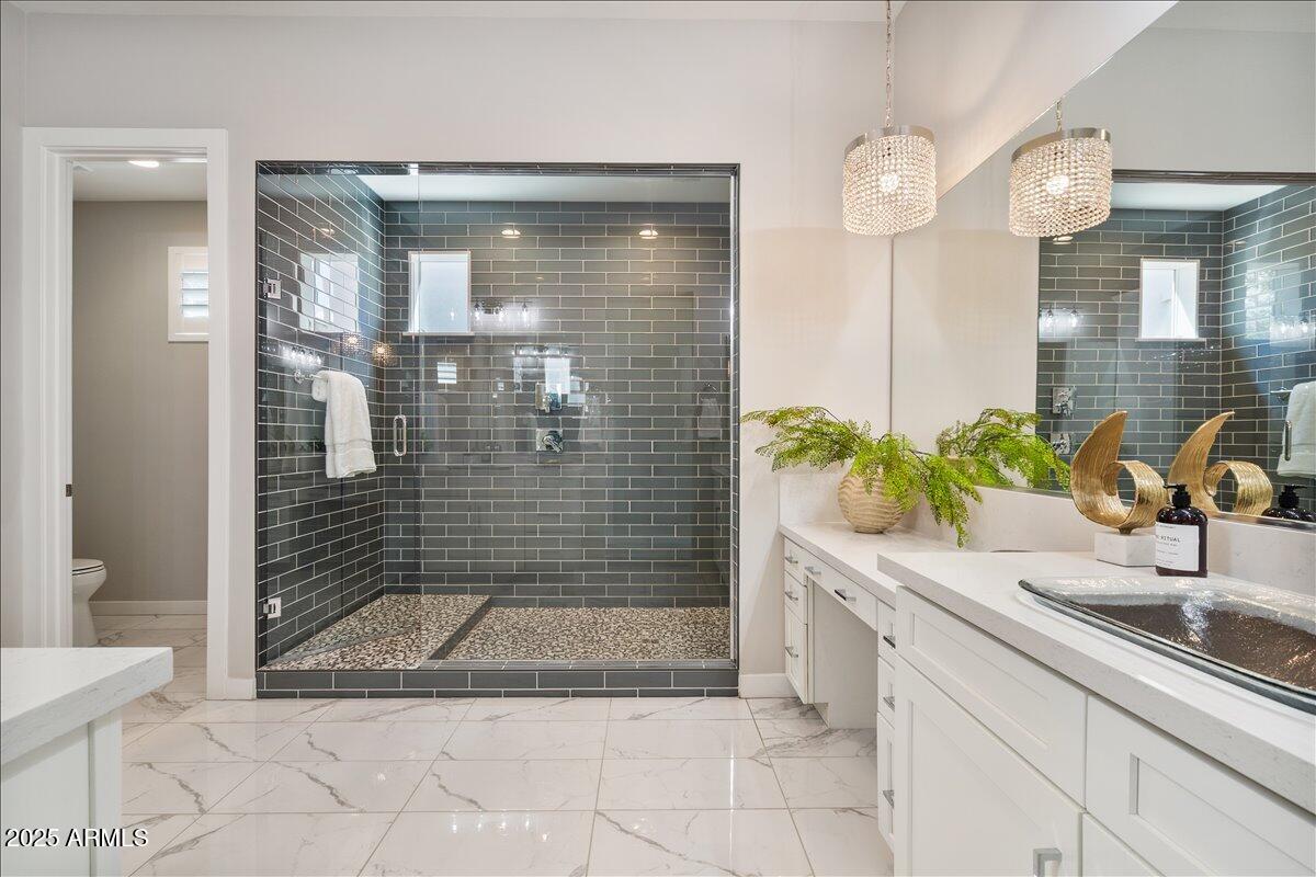 ASTORIA - Residential