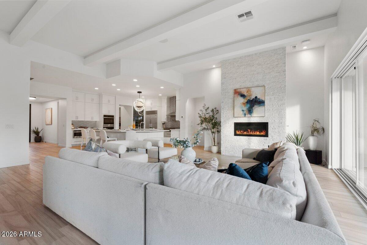 ASTORIA - Residential