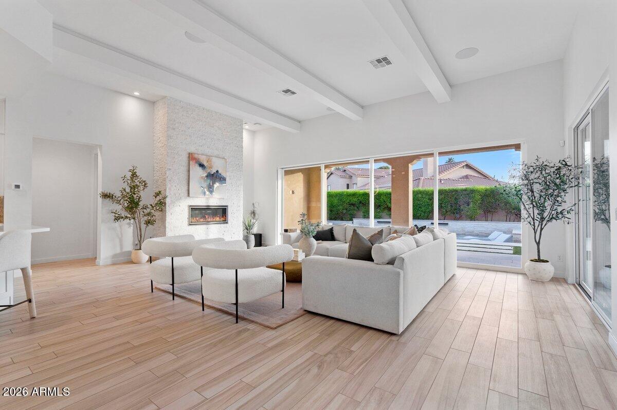 ASTORIA - Residential