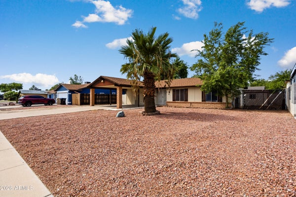 8520 W ALICE AVE, PEORIA, AZ 85345 - Image 4cbadaada0d77d99bfa72b8f137eea92/1460529186