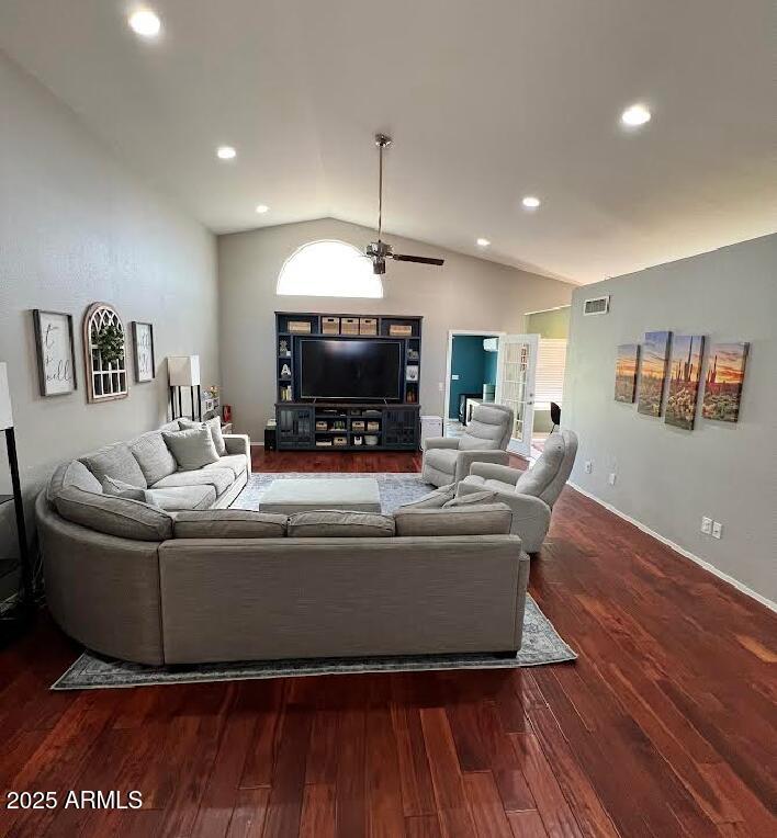 231 S COMANCHE Drive