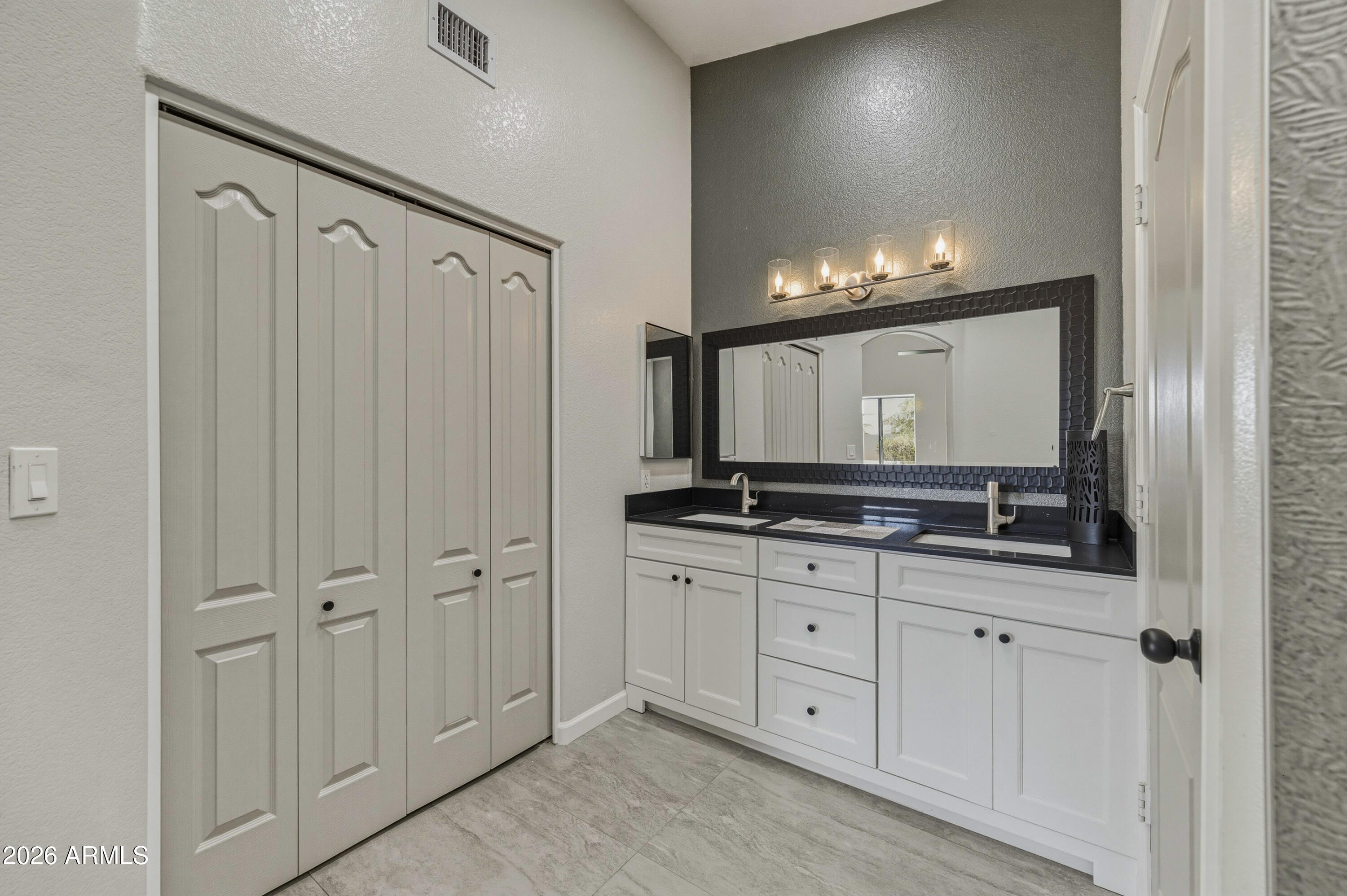 NISBET GREENS LOT 1-24 TR A-C - Residential