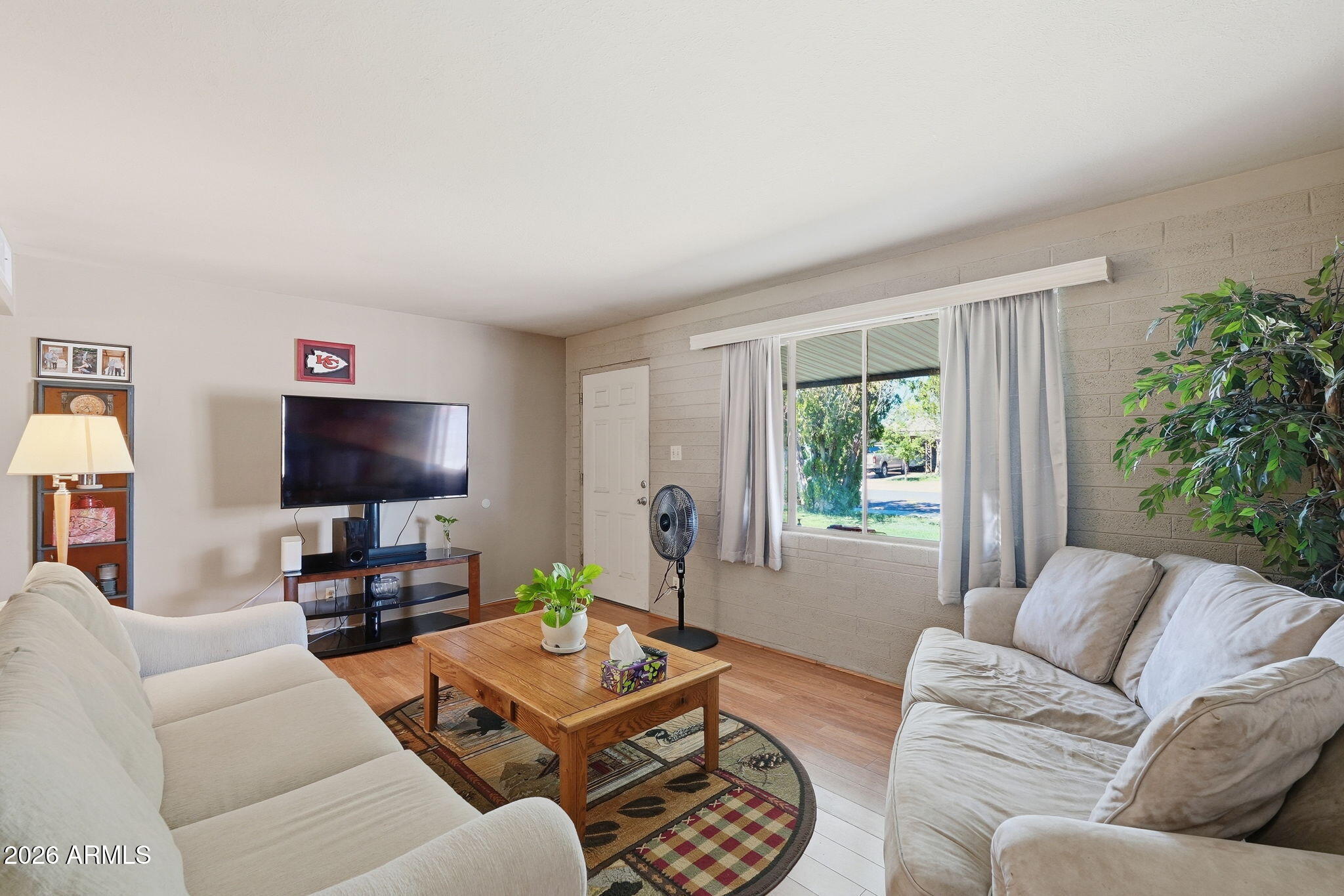 11205 W MISSOURI Avenue