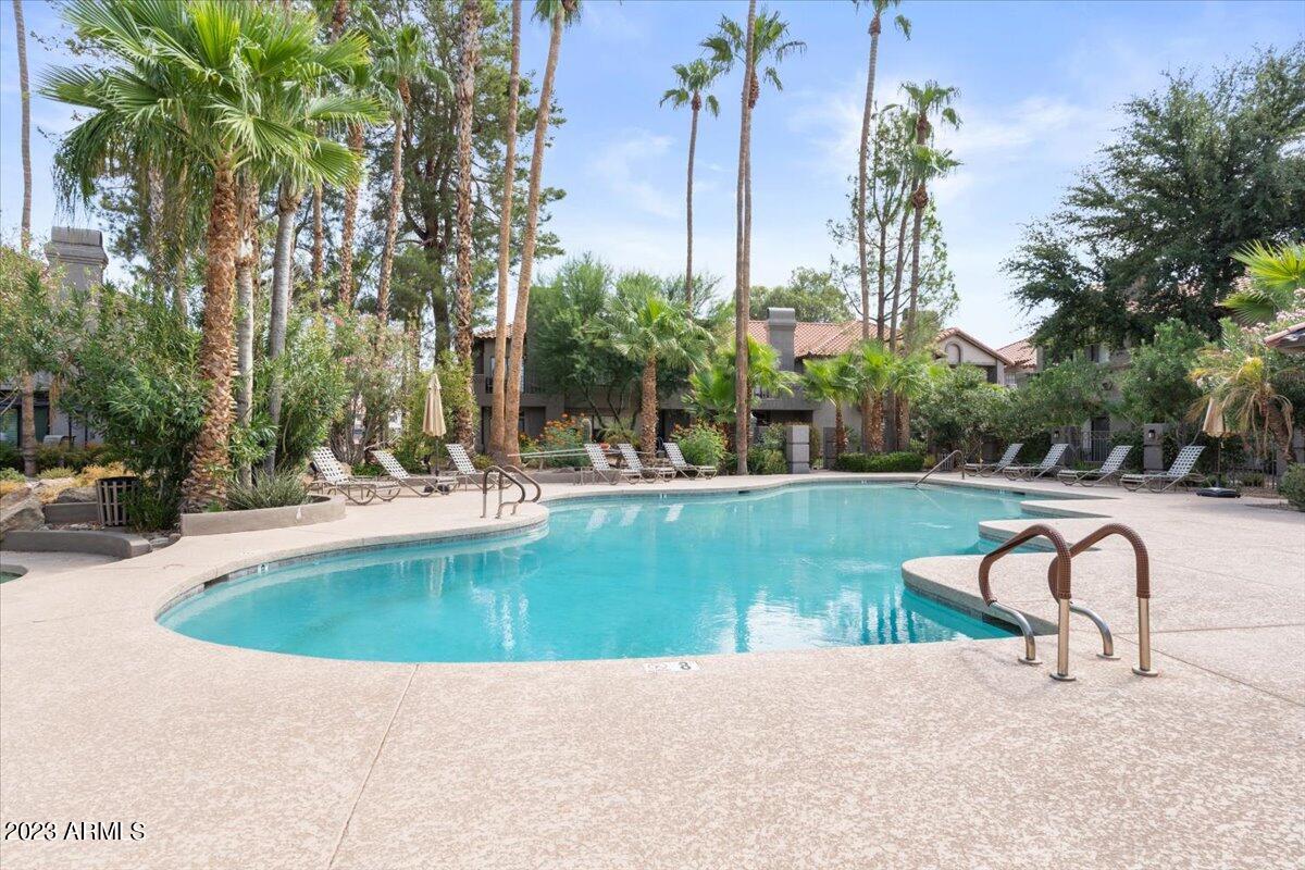 10017 E MOUNTAIN VIEW Road 2053