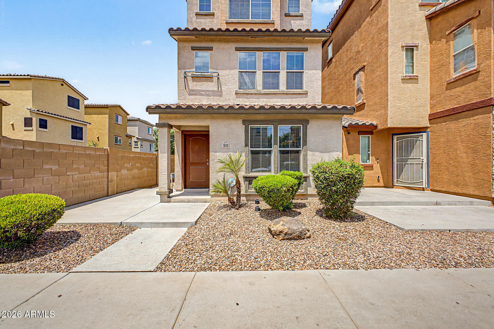 1940 N 77TH Drive