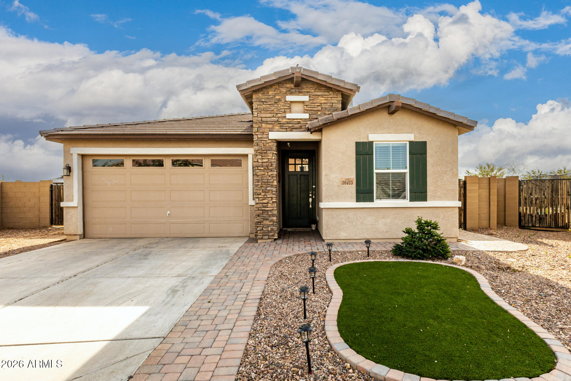 10415 W CHICKASAW Street