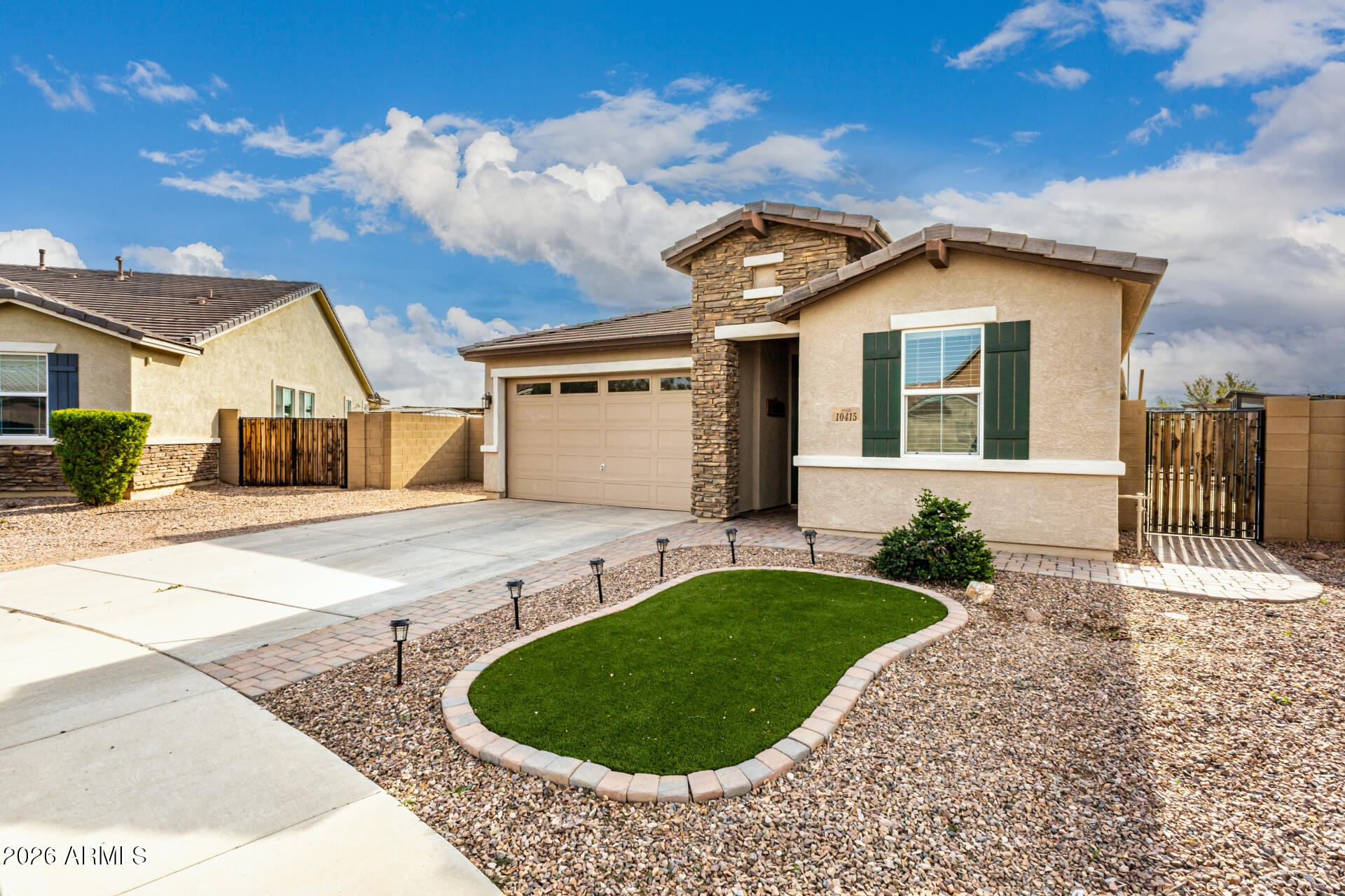 10415 W CHICKASAW Street