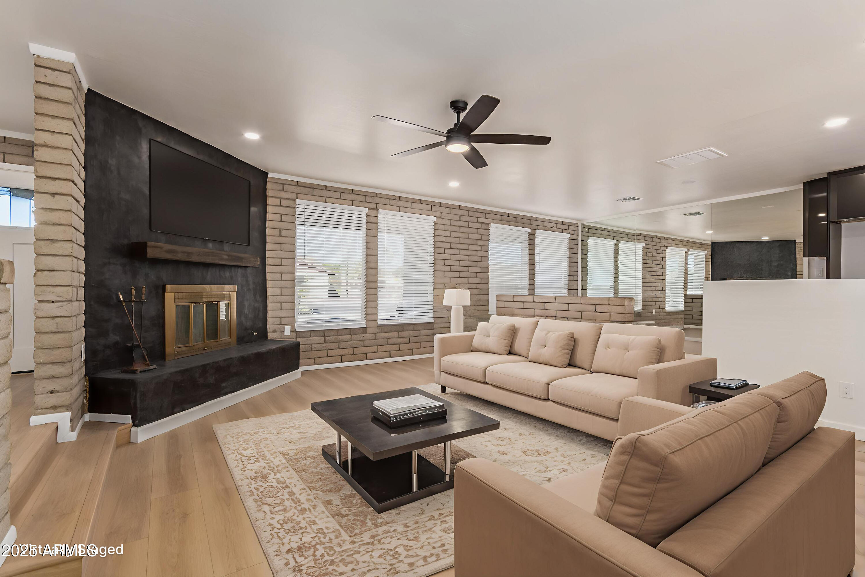 959 E FAIRFIELD Street