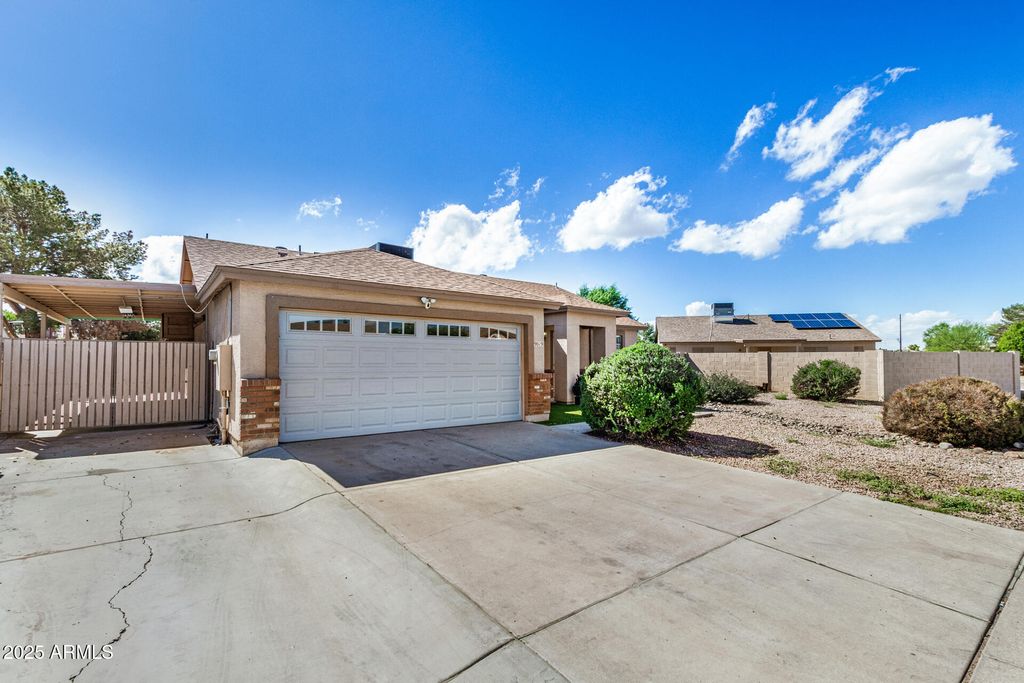 Photo of 9019 W Granada Road, Phoenix, AZ 85037 (MLS # 6934332)