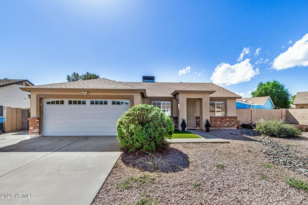 Photo of 9019 W Granada Road, Phoenix, AZ 85037 (MLS # 6934332)
