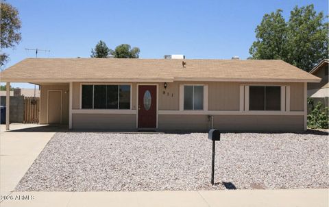 Photo of 911 W Colgate Drive, Tempe, AZ 85283 (MLS # 7037404)