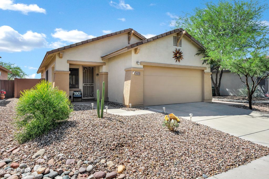 Photo of 1825 W Owens Way, Anthem, AZ 85086 (MLS # 6932327)