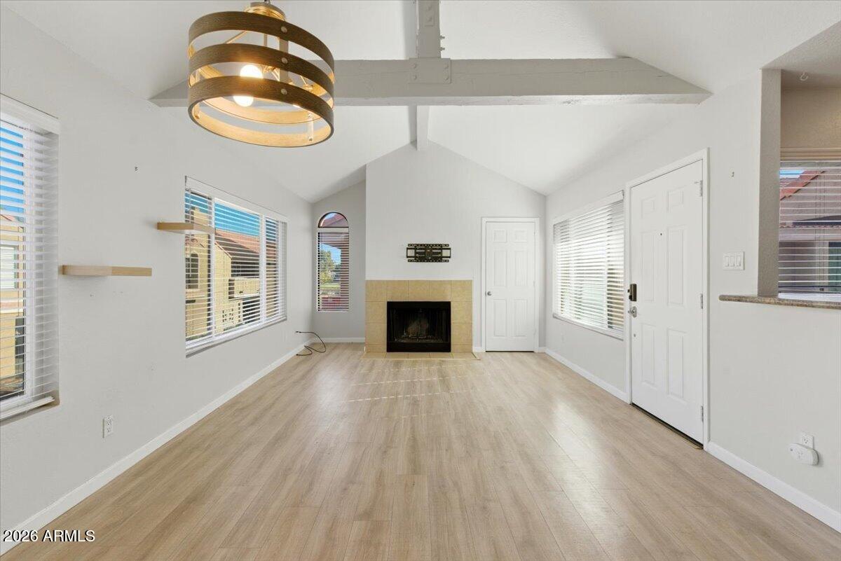 5122 E SHEA Boulevard 2085