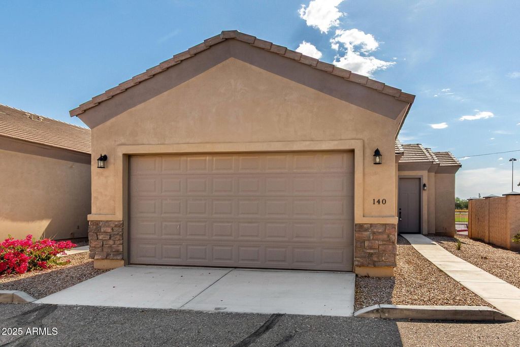 Photo of 846 N Pueblo Drive #140, Casa Grande, AZ 85122 (MLS # 6935432)