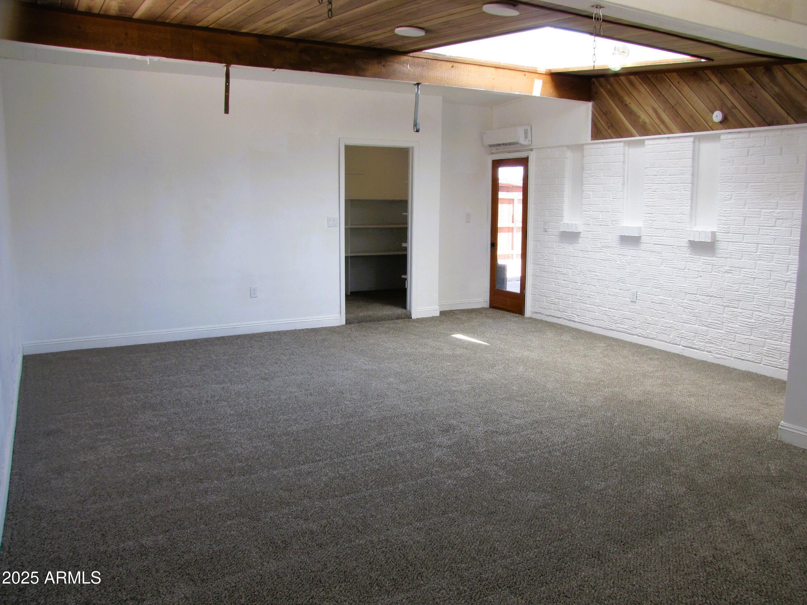 BUENA 3 - Residential