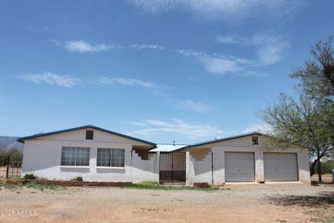 6217 S NATOMA Trail Hereford AZ 85615