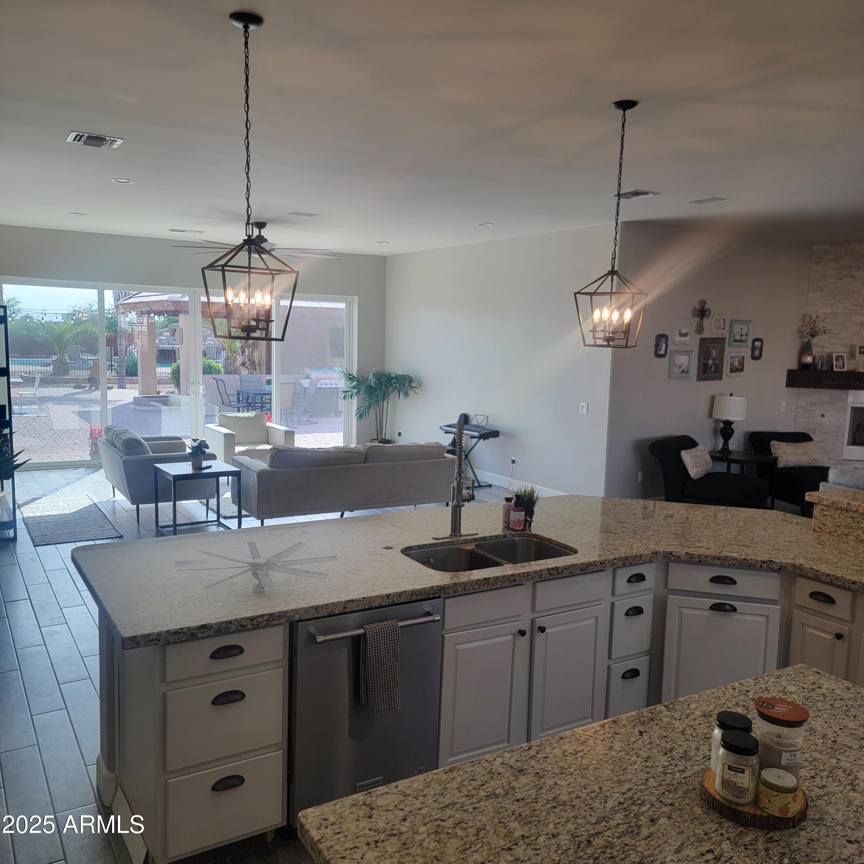 8335 W CAMINO DE ORO --