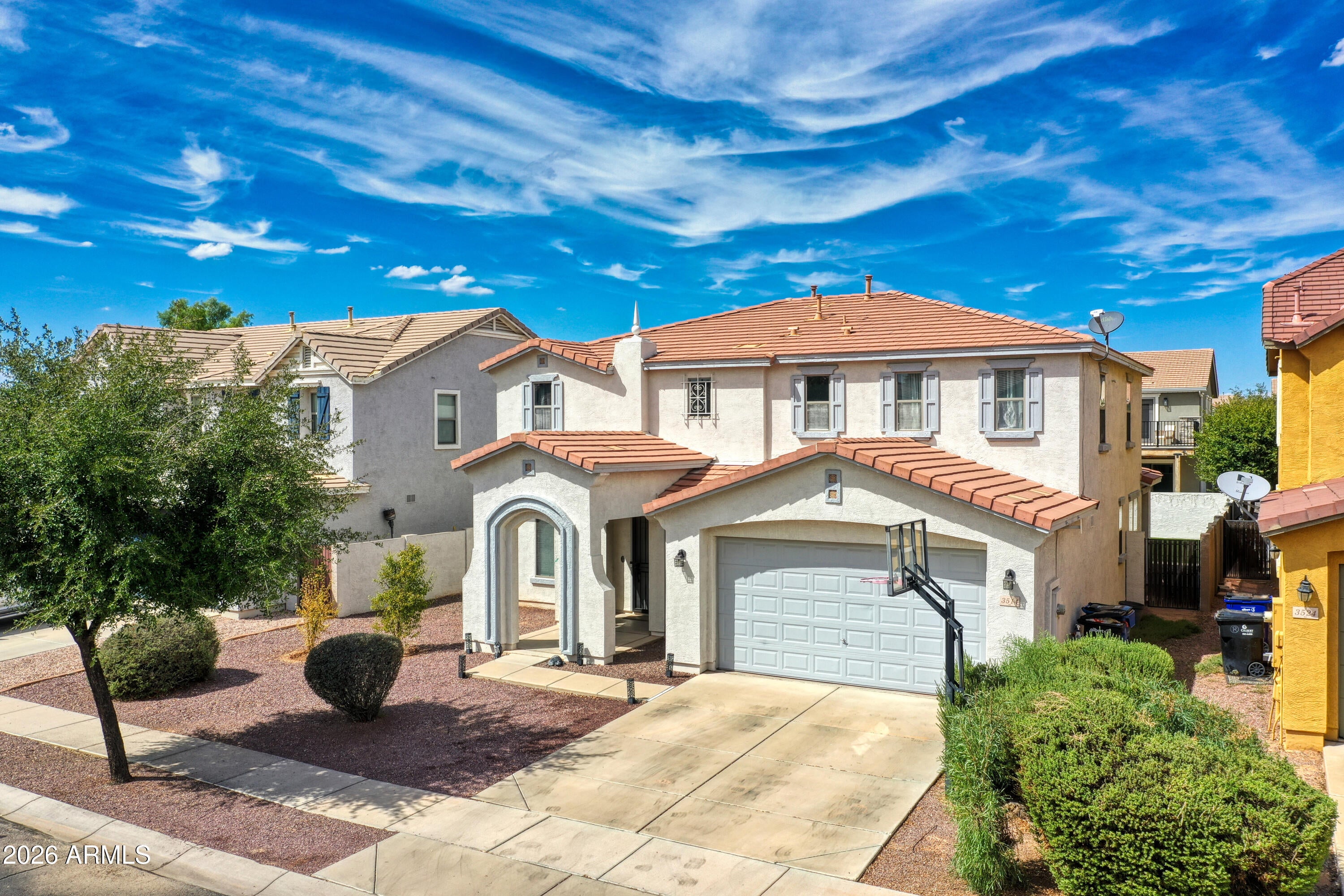 3514 E GARY Way