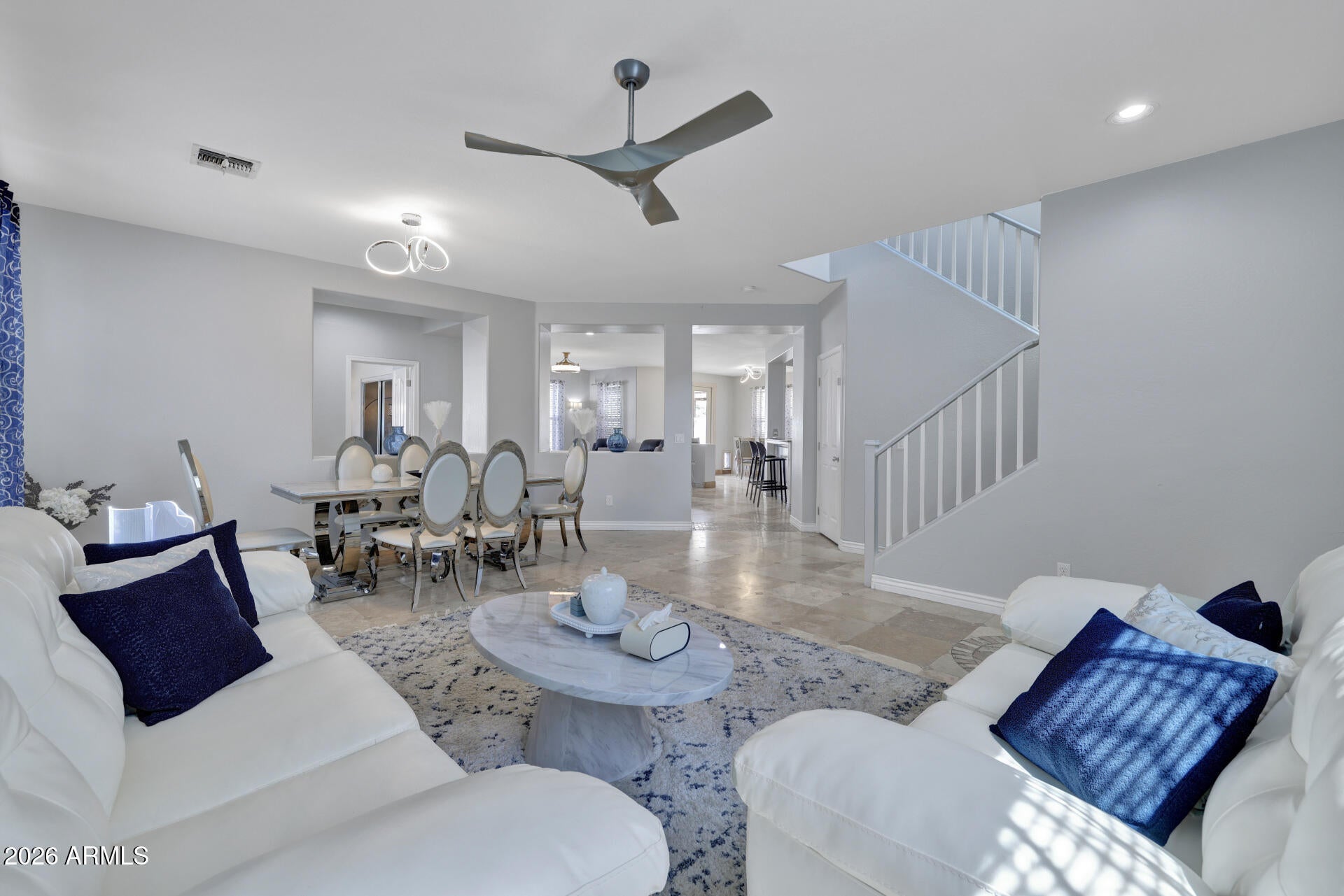 3514 E GARY Way