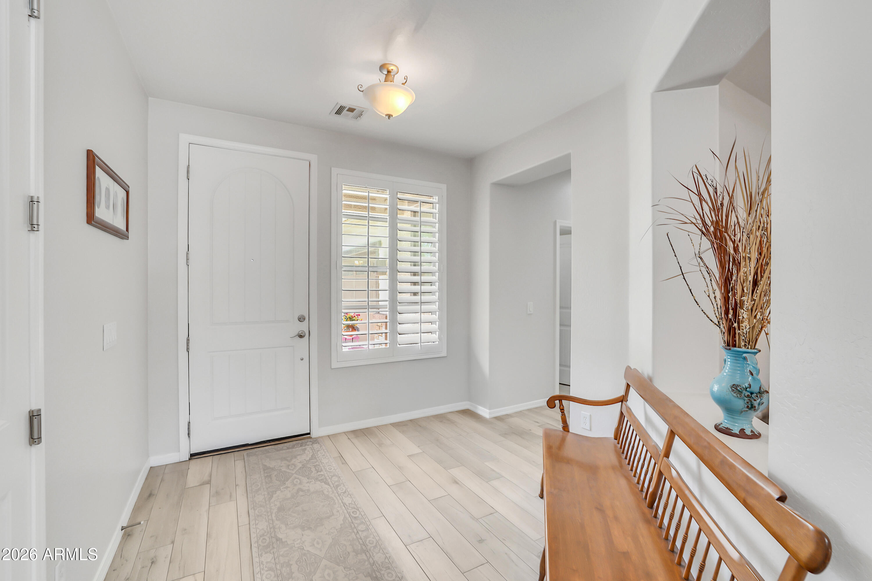 1156 E DUXBURY Court