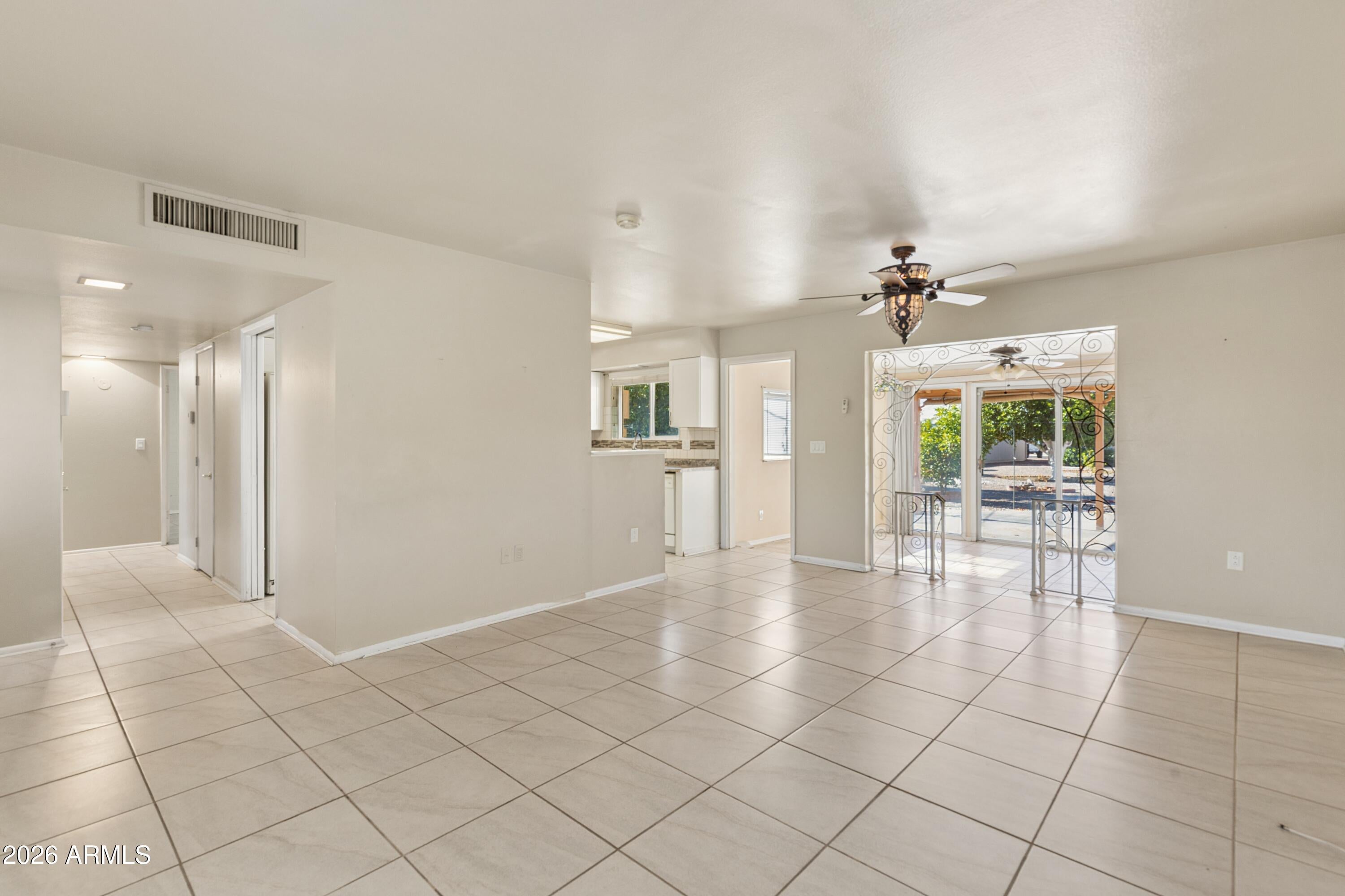 10229 W PINEHURST Drive