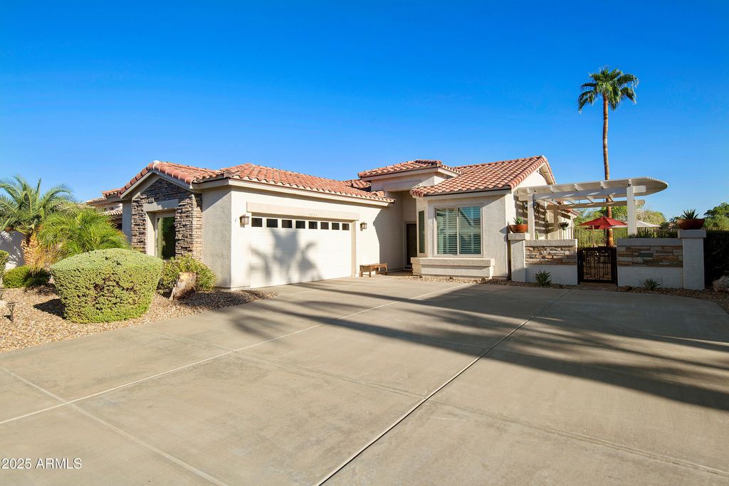 Photo of 4664 E Apricot Lane, Gilbert, AZ 85298 (MLS # 6924385)