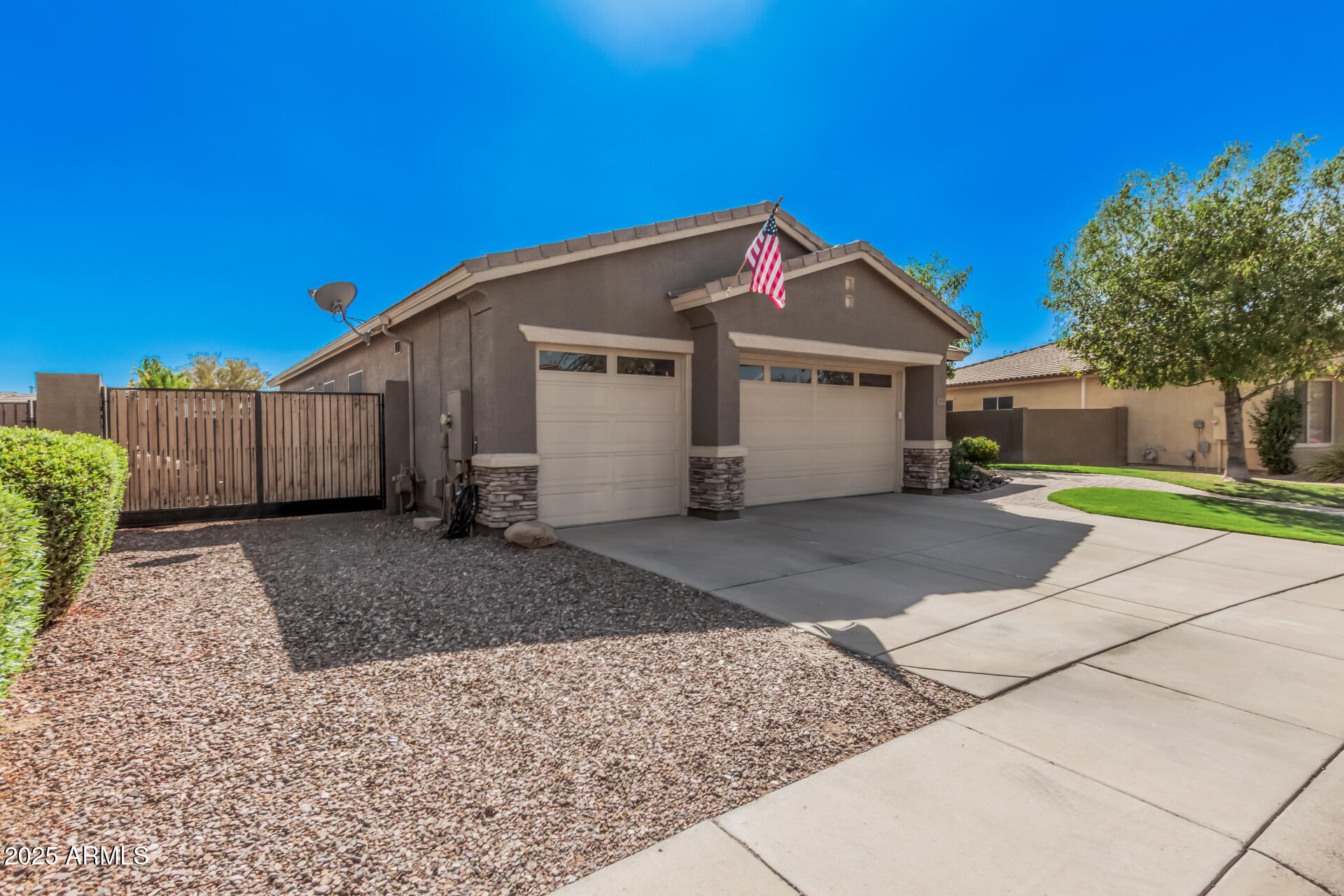 3033 W KELLER Drive
