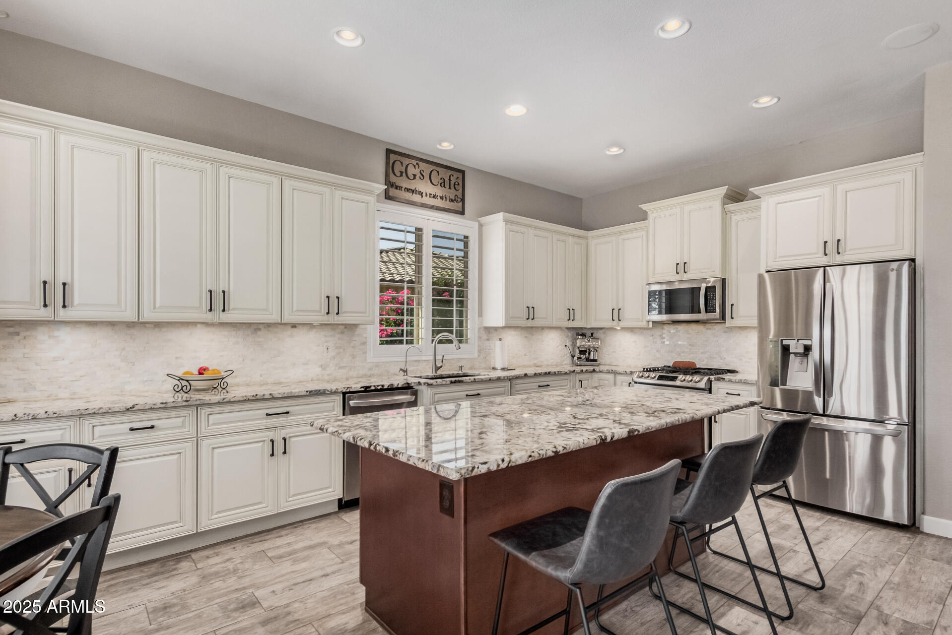 3033 W KELLER Drive