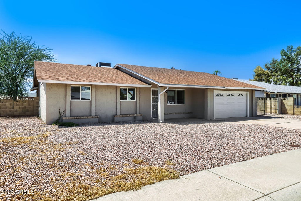 Photo of 1727 W Villa Theresa Drive, Phoenix, AZ 85023 (MLS # 7072044)