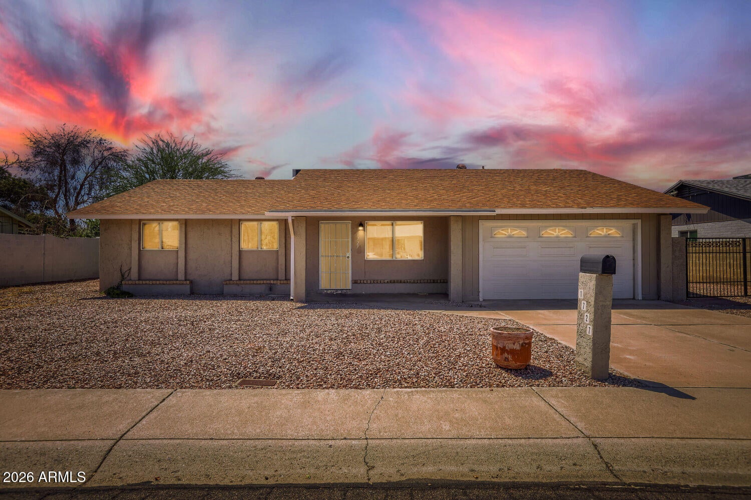 1727 W VILLA THERESA Drive