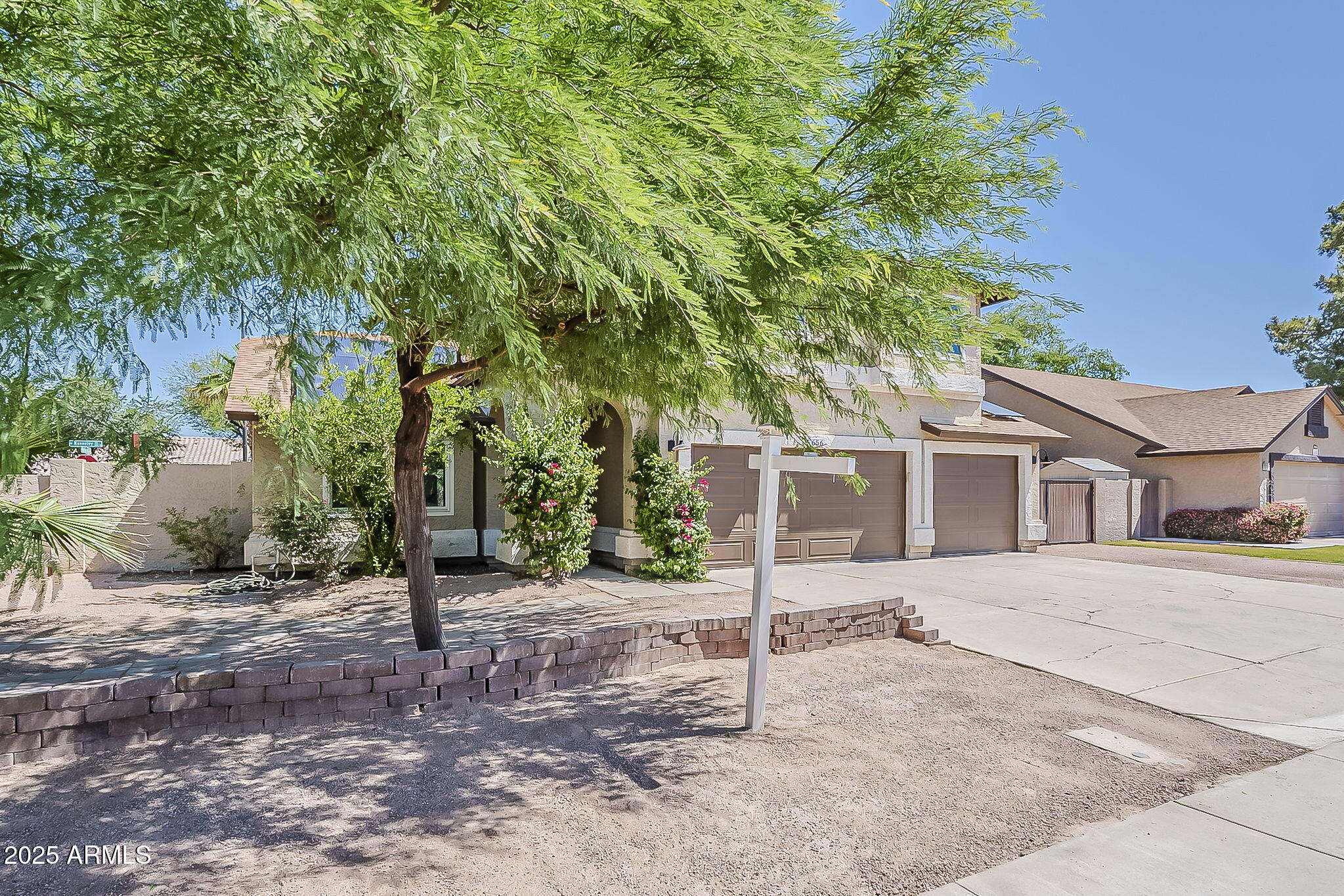 Search Homes 4 656 W DEVON Court