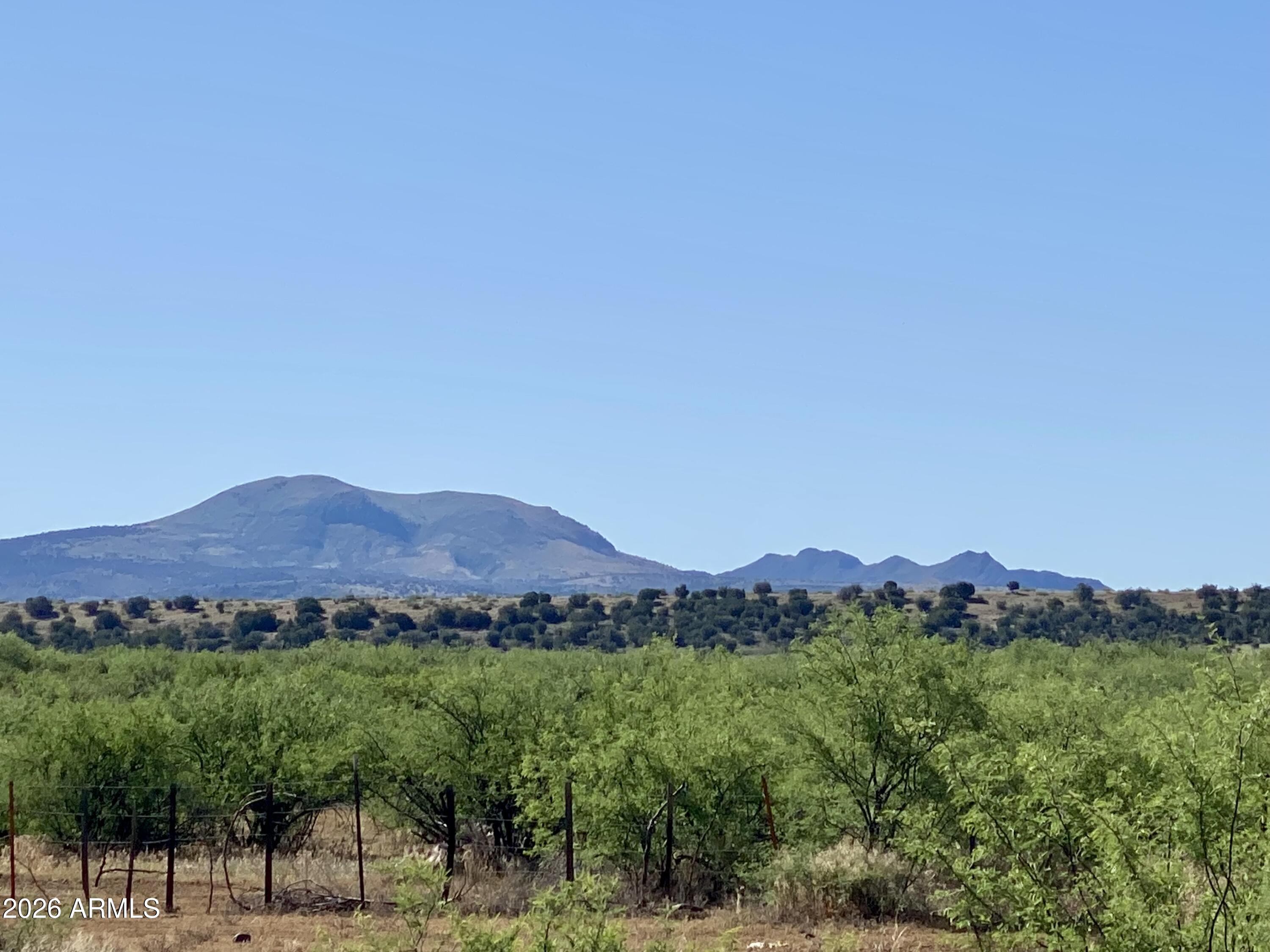 3895 E CLINTON Lane 949