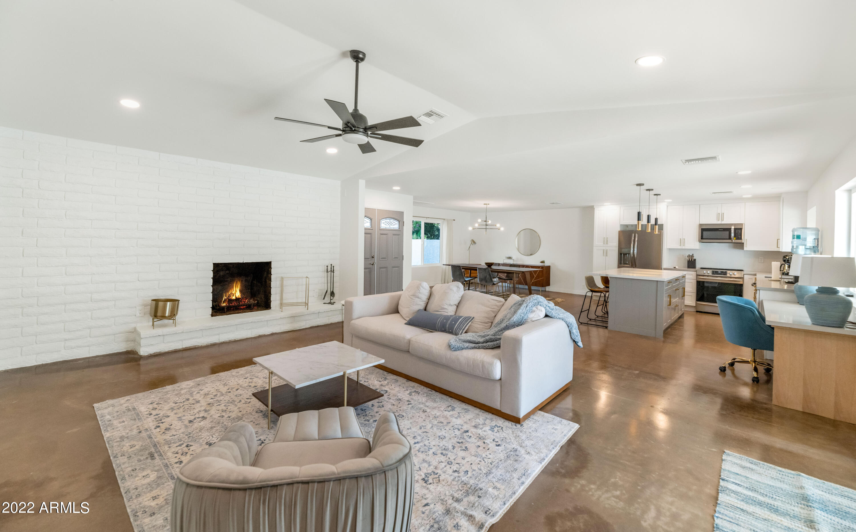 1511 E Edgewater Drive