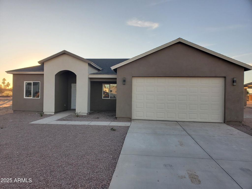 Photo of 15532 S Patagonia Road, Arizona City, AZ 85123 (MLS # 6929389)