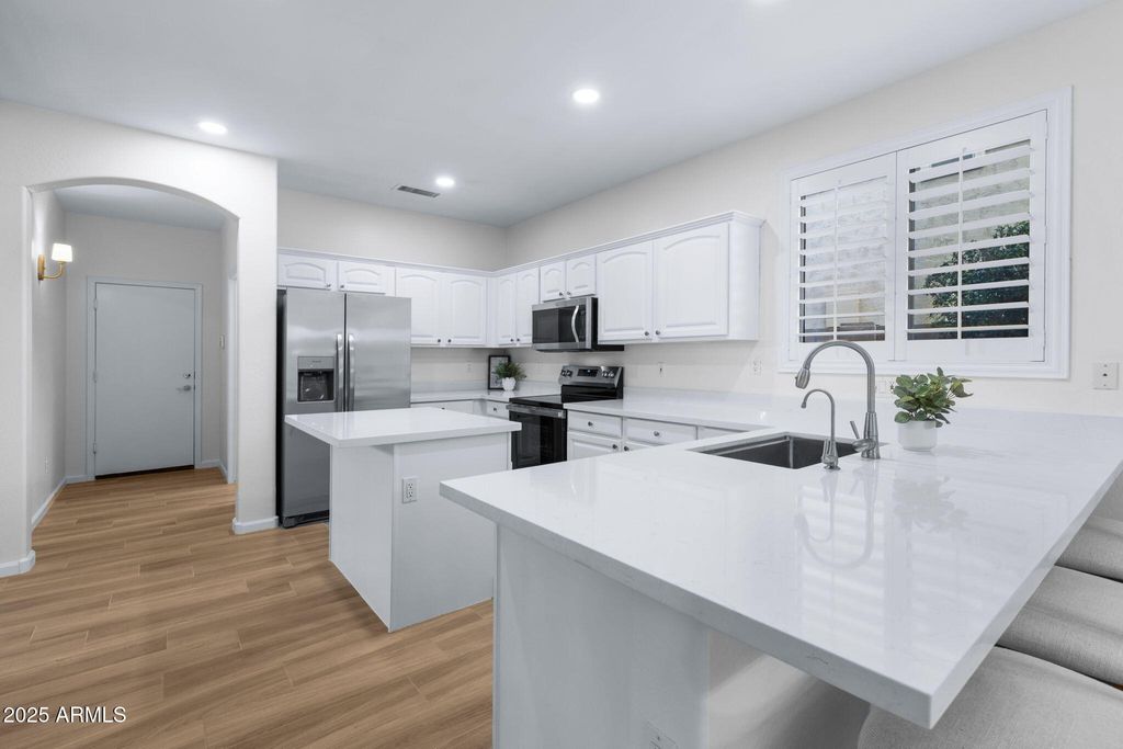 Photo of 251 W Flamingo Drive, Chandler, AZ 85286 (MLS # 6922677)
