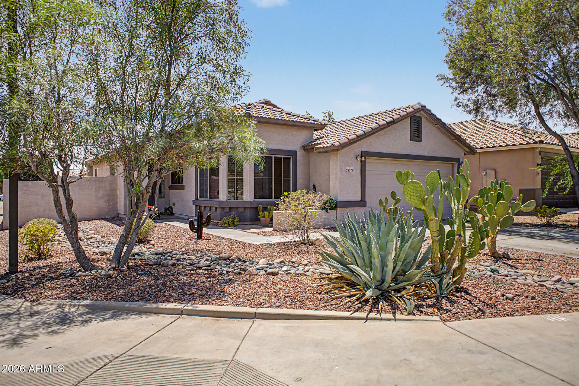 24779 W WAYLAND Drive