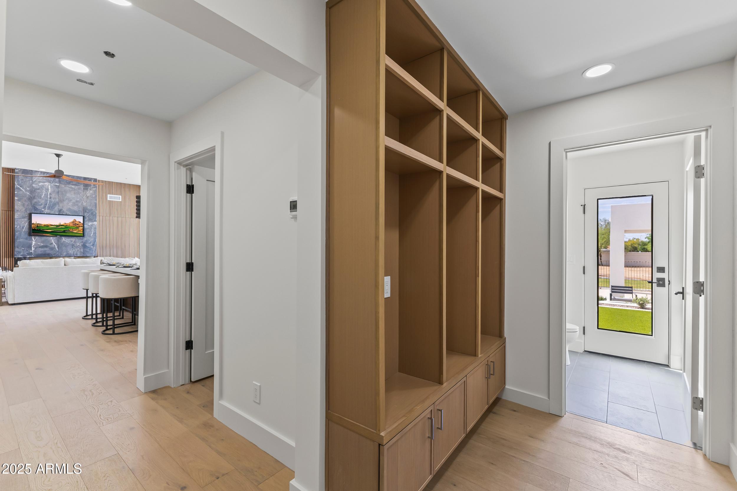 LA TIERRA ESTATES AMD - Residential