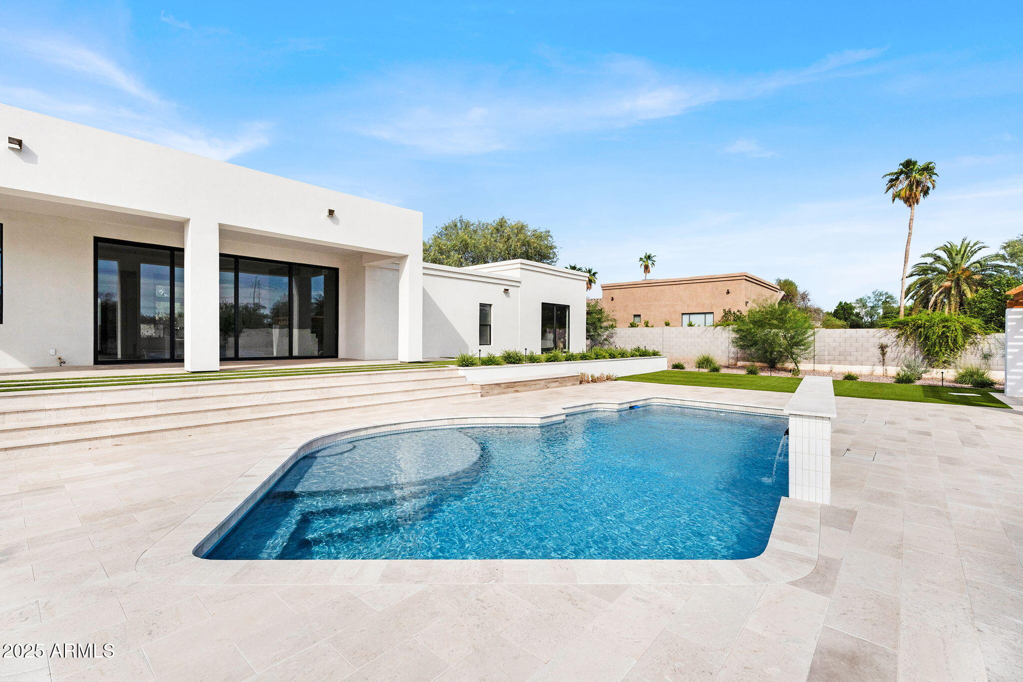 LA TIERRA ESTATES AMD - Residential